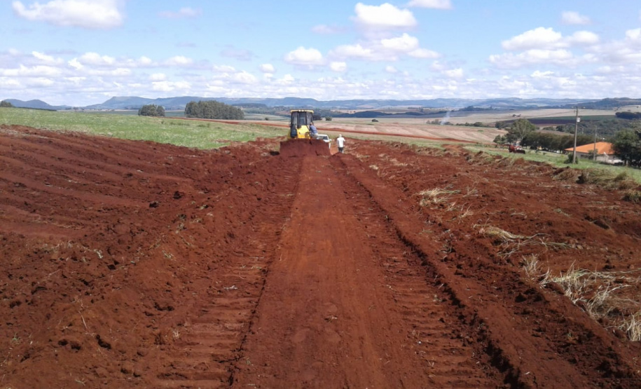 O Governo do Paraná iniciou uma nova etapa do Programa Estradas da Integração que vai beneficiar 684 propriedades rurais e aproximadamente 3,5 mil pessoas, segundo estimativa dos técnicos responsáveis pelo programa. - Curitiba, 29/03/2019 - Foto: Divulgação SEAB