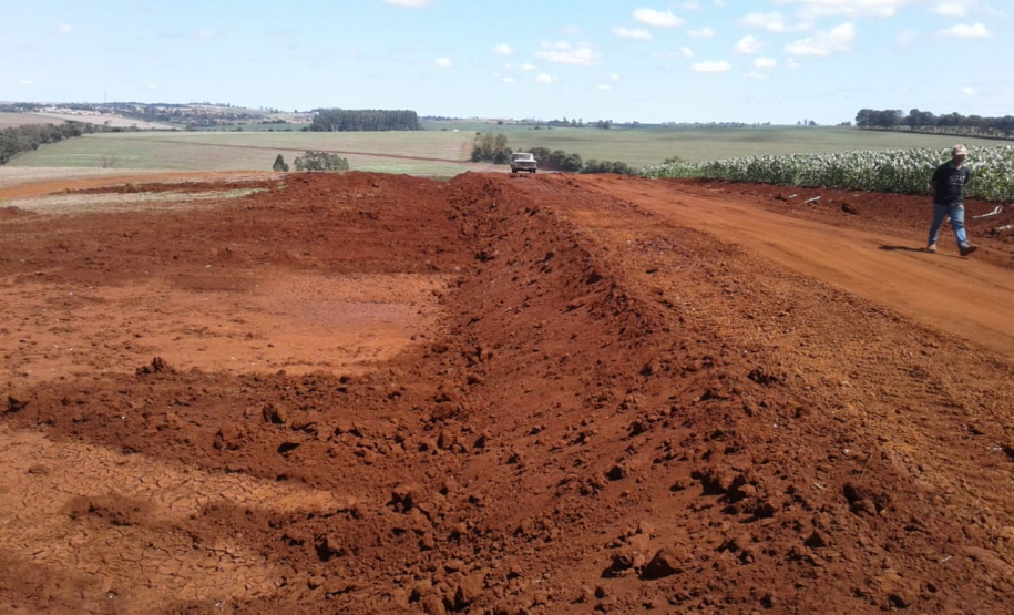 O Governo do Paraná iniciou uma nova etapa do Programa Estradas da Integração que vai beneficiar 684 propriedades rurais e aproximadamente 3,5 mil pessoas, segundo estimativa dos técnicos responsáveis pelo programa. - Curitiba, 29/03/2019 - Foto: Divulgação SEAB