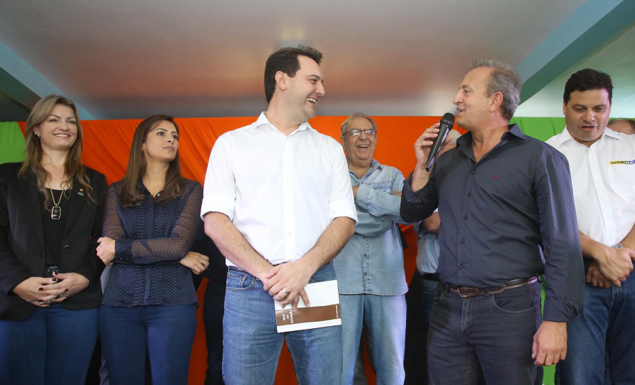 Governador Carlos Massa Ratinho Junior autoriza o início das obras de pavimentação de 9 quilômetros da estrada do Socavão, em Castro. Foto: Jaelson Lucas/ANPr