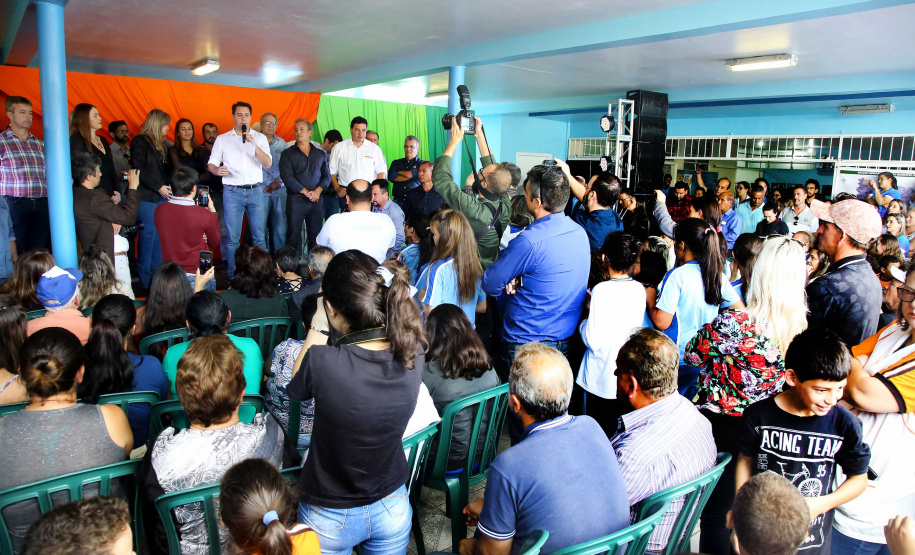 Governador Carlos Massa Ratinho Junior autoriza o início das obras de pavimentação de 9 quilômetros da estrada do Socavão, em Castro. Foto: Jaelson Lucas/ANPr