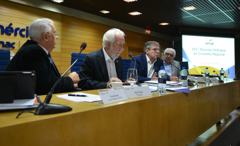 Moradores do bairro Guarituba, em Piraquara, terão a oportunidade de realizar diversos cursos e oficinas socioeducativas ministrados pelo SENAC de maneira gratuita ao longo dos próximos meses. O objetivo é oferecer novas alternativas à população para a geração de renda, com prioridade para o atendimento de famílias previamente beneficiadas com a construção ou regularização de moradias pela Cohapar na região.  -  Curitiba, 29/03/2019  -  Foto: Guilherme Santos/Cohapar