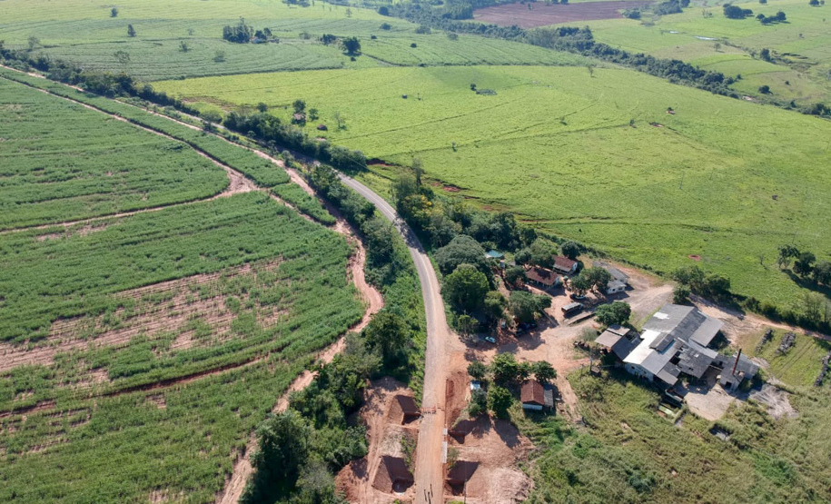 O Departamento de Estradas de Rodagem do Paraná (DER-PR) vai liberar na manhã deste sábado (30) o tráfego sobre a ponte do Rio da Anta, na PR-082. O trecho liga o município de Douradina à Santa Felicidade, distrito de Tapira, no Noroeste do Estado. O local estava totalmente interditado desde 7 de janeiro, quando parte do pavimento da cabeceira da ponte cedeu na altura do km 568 devido às chuvas.  -  Curitiba, 29/03/2019  -  Foto: Divulgação DER