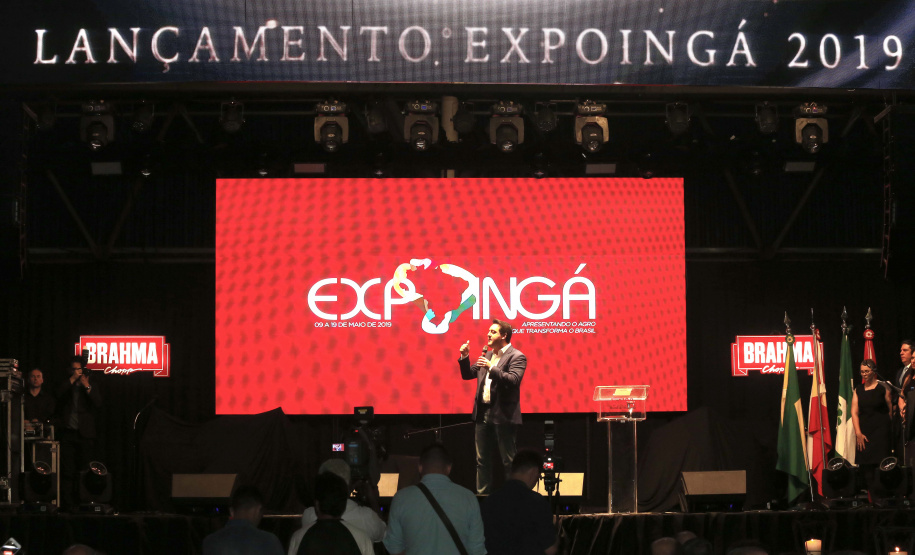 O governador Carlos Massa Ratinho Junior confirmou que vai liberar neste mês de abril um pacote de investimentos para a elaboração de projetos executivos na área de infraestrutura. O anúncio foi feito durante a cerimônia de lançamento da 47ª Exposição Feira Agropecuária, Industrial e Comercial de Maringá (Expoinga 2019), na noite de sexta-feira (29), em Maringá. - Maringá, 29/03/2019 - Foto: Arnaldo Alves/ANPr