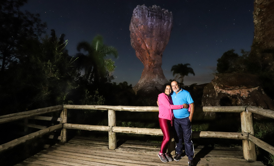 Começa nesta sexta-feira (5) a programação especial do Parque Estadual de Vila Velha, em Ponta Grossa. Os passeios são ofertados pelo Instituto Ambiental do Paraná (IAP), gestor da Unidade de Conservação, em parceria com guias locais e condutores de ecoturismo do entorno do parque. - Foto: Rodrigo Félix Leal/ANPr