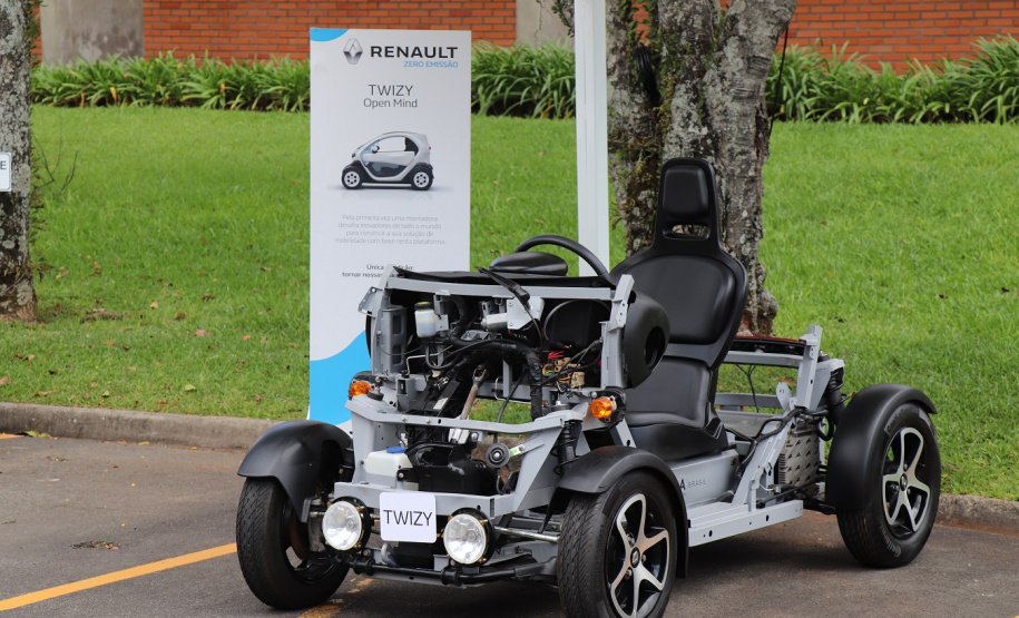 Como parte da estratégia do Instituto de Tecnologia do Paraná (Tecpar) em estar alinhado às últimas tendências nacionais e internacionais na área de tecnologia e inovação, o Tecpar e a Renault realizaram uma parceria para disponibilizar ao instituto a plataforma do Twizy, veículo elétrico produzido pela montadora.  -  curitiba, 01/04/2019  -  Foto: Divulgação Tecpar