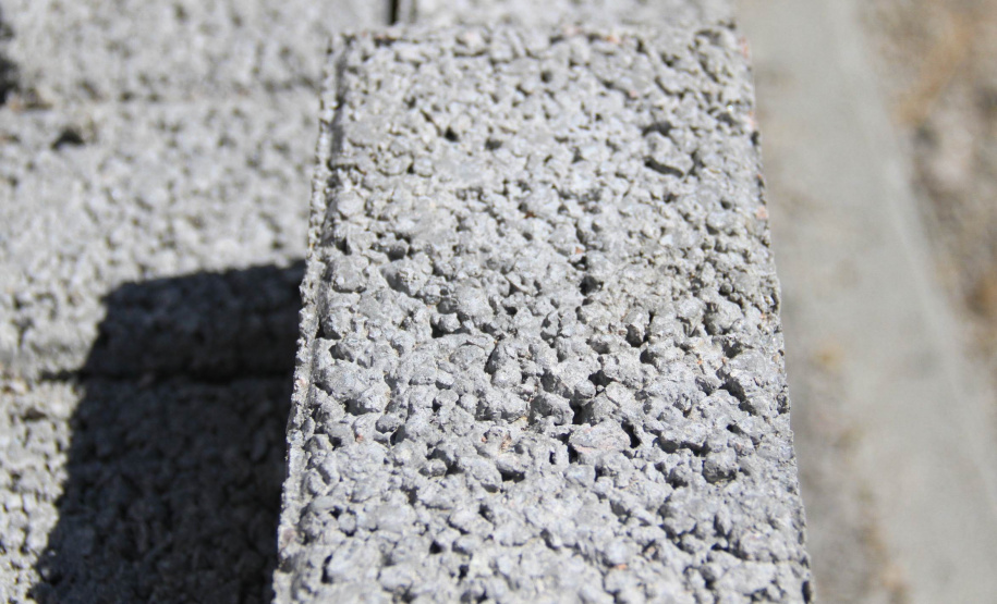 Paranacidade apresenta uso alternativo de pavimentação. O Superintendente executivo do Paranacidade, Álvaro Cabrini, durante vistoria a obras de revitalização de calçadas em Piraquara, na Região Metropolitana de Curitiba. Piraquara, 02/04/2019  -  Foto: Divulgação Sedu/Paranacidade