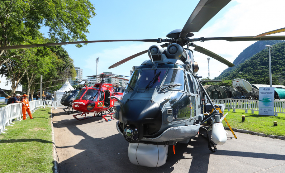 O governador Carlos Massa Ratinho Junior esteve nesta terça-feira (2) na 12ª edição da feira internacional de segurança LAAD Defence & Security, no Rio de Janeiro. A viagem teve como objetivo conhecer tecnologias que possam ser aplicadas no Paraná para reforçar e aprimorar o sistema segurança pública. Foto: Rodrigo Felix Leal/ANPr