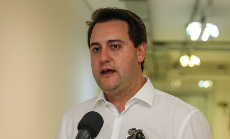 O governador Carlos Massa Ratinho Junior participa de Palestra de Mauricio Benvenutti nesta terça-feira (2) no teatro do Museu Oscar Niemeyer,   Curitiba, 02/04/2019 -  Foto: Geraldo Bubniak/ANPr