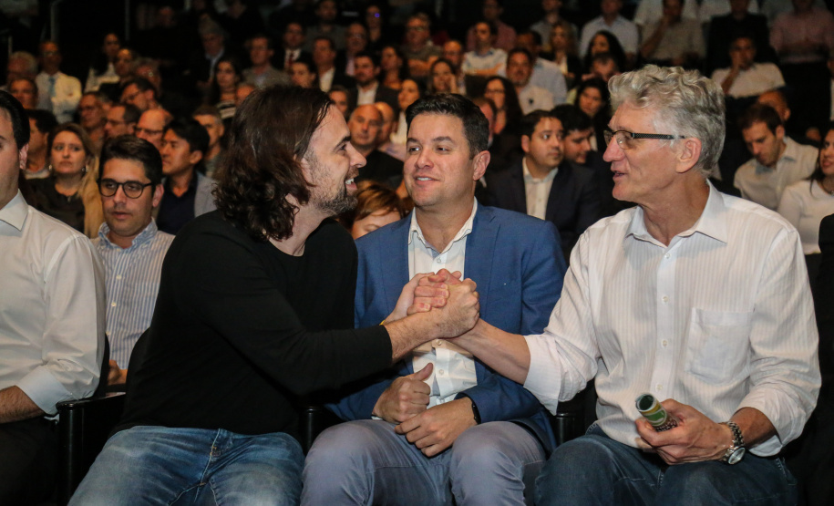 O governador Carlos Massa Ratinho Junior participa de Palestra de Mauricio Benvenutti nesta terça-feira (2) no teatro do Museu Oscar Niemeyer,   Curitiba, 02/04/2019 -  Foto: Geraldo Bubniak/ANPr