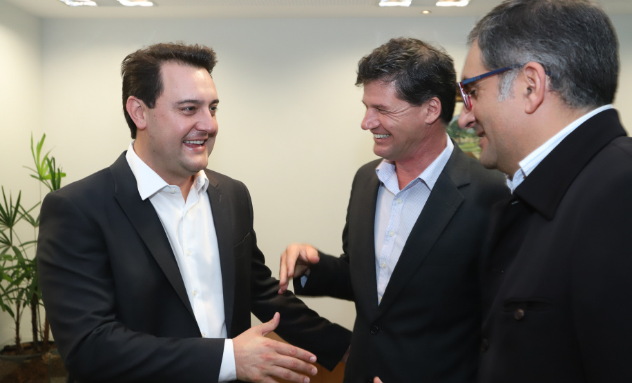 O governador Carlos Massa Ratinho Junior anunciou a redução nas taxas de juros das operações de crédito da Fomento Paraná, instituição financeira estadual que oferece crédito a empreendedores. - Curitiba, 03/04/2019 - Foto: Rodrigo Félix Leal/ANPr