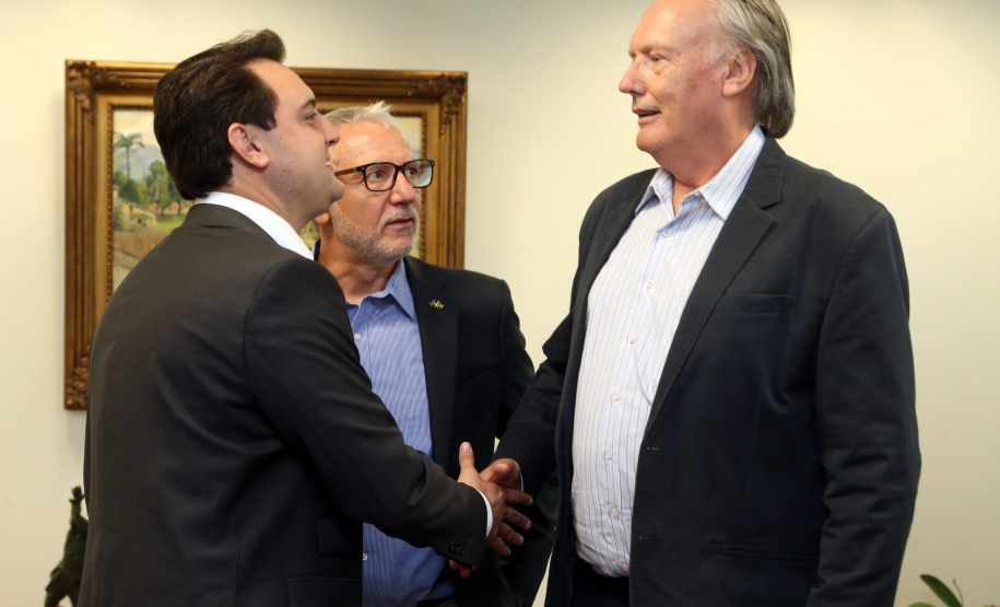 O governador Carlos Massa Ratinho Junior anunciou a redução nas taxas de juros das operações de crédito da Fomento Paraná, instituição financeira estadual que oferece crédito a empreendedores. - Curitiba, 03/04/2019  -  Foto: Gilson Abreu/ANPr