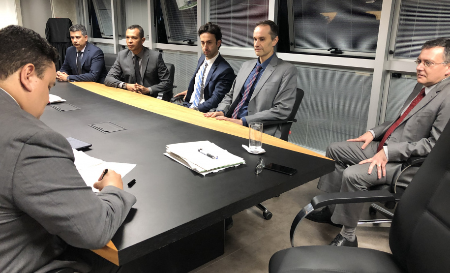 A Controladoria-Geral do Estado (CGE) passa, a partir desta semana, a fiscalizar o cumprimento das condições assumidas por empresas ou entidades para reparação de perdas causadas por atividades ilícitas na administração pública e no mau uso dos recursos do Estado.
Foto: Divulgação/CGE