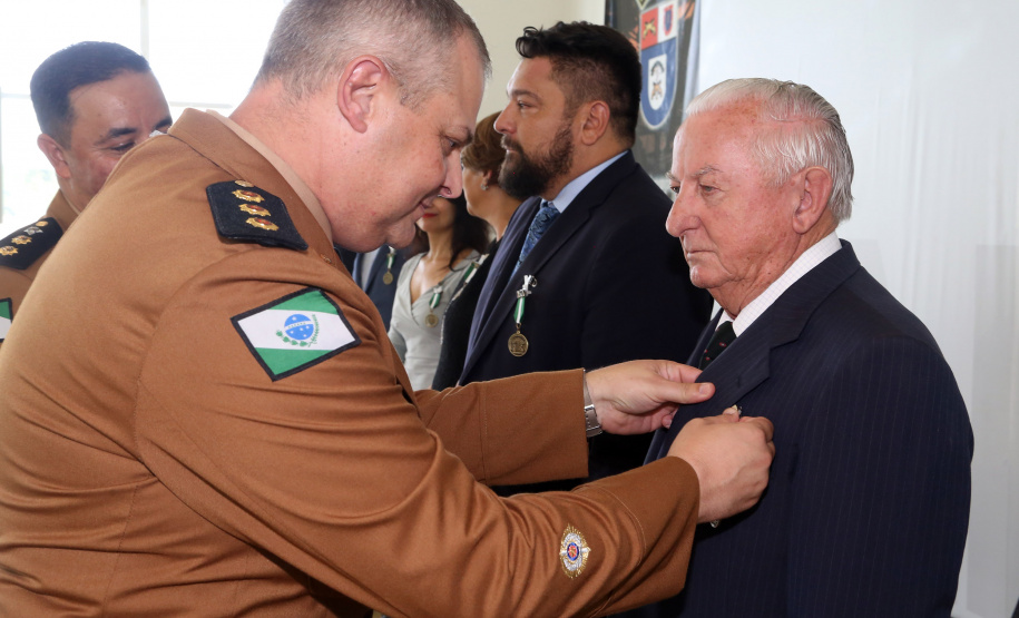Batalhão da Policia Ambiental comemora 62 anos, vice governador Darci Piana recebe medalha do mérito ambiental.
Foto Gilson Abreu/ANPr