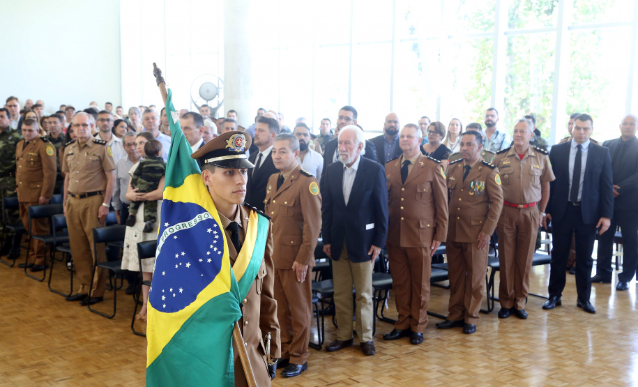 Batalhão da Policia Ambiental comemora 62 anos, vice governador Darci Piana recebe medalha do mérito ambiental.
Foto Gilson Abreu/ANPr