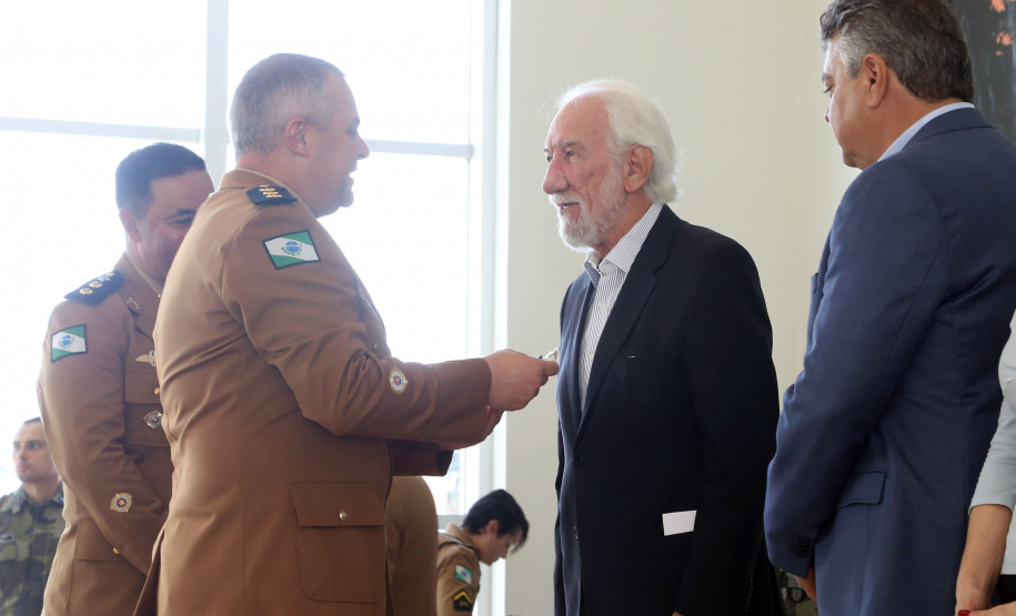 Batalhão da Policia Ambiental comemora 62 anos, vice governador Darci Piana recebe medalha do mérito ambiental.
Foto Gilson Abreu/ANPr