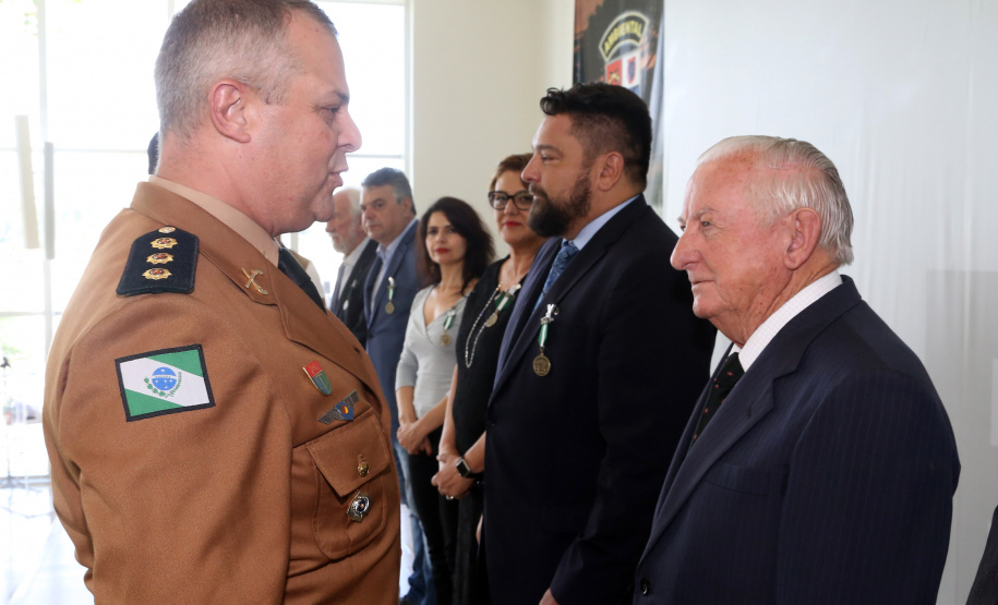 Batalhão da Policia Ambiental comemora 62 anos, vice governador Darci Piana recebe medalha do mérito ambiental.
Foto Gilson Abreu/ANPr