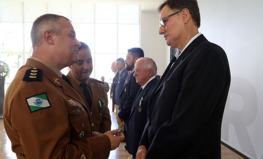 Batalhão da Policia Ambiental comemora 62 anos, vice governador Darci Piana recebe medalha do mérito ambiental.
Foto Gilson Abreu/ANPr