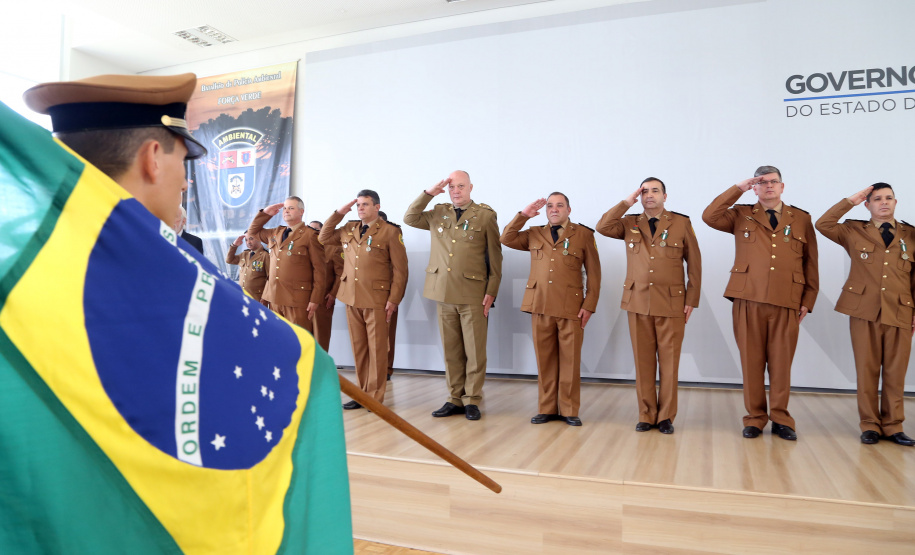 Batalhão da Policia Ambiental comemora 62 anos, vice governador Darci Piana recebe medalha do mérito ambiental.
Foto Gilson Abreu/ANPr