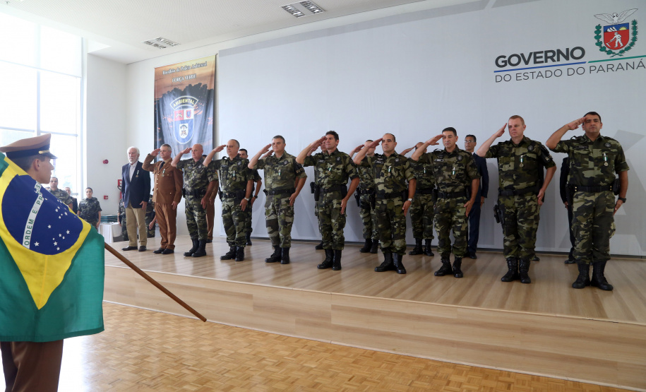 Batalhão da Policia Ambiental comemora 62 anos, vice governador Darci Piana recebe medalha do mérito ambiental.
Foto Gilson Abreu/ANPr