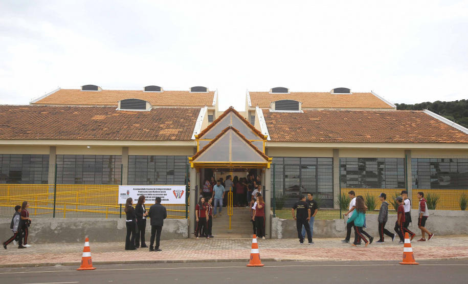 Governador Carlos Massa Ratinho Júnior inaugura em Guarapuava a nova sede do Colégio Estadual Leni Marlene Jacob  -  Guarapuava, 04/04/2019  -  Foto: Jaelson Lucas/ANPr
