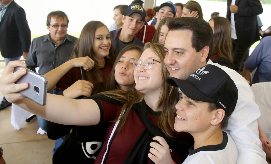 Governador Carlos Massa Ratinho Júnior inaugura em Guarapuava a nova sede do Colégio Estadual Leni Marlene Jacob  -  Guarapuava, 04/04/2019  -  Foto: Jaelson Lucas/ANPr