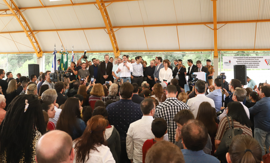 Governador Carlos Massa Ratinho Júnior inaugura em Guarapuava a nova sede do Colégio Estadual Leni Marlene Jacob  -  Guarapuava, 04/04/2019  -  Foto: Rodrigo Felix Leal/ANPr