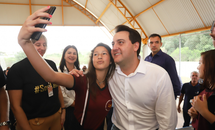 Governador Carlos Massa Ratinho Júnior inaugura em Guarapuava a nova sede do Colégio Estadual Leni Marlene Jacob  -  Guarapuava, 04/04/2019  -  Foto: Rodrigo Felix Leal/ANPr