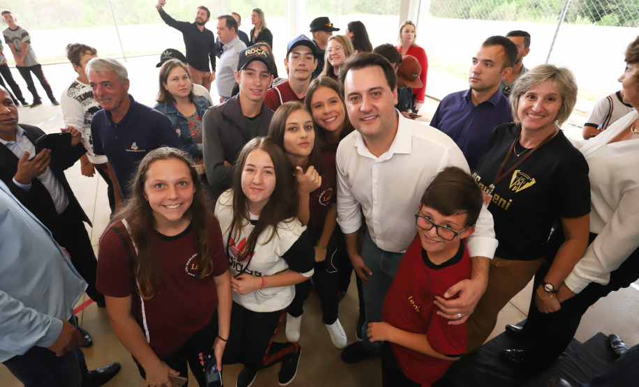 Governador Carlos Massa Ratinho Júnior inaugura em Guarapuava a nova sede do Colégio Estadual Leni Marlene Jacob  -  Guarapuava, 04/04/2019  -  Foto: Rodrigo Felix Leal/ANPr