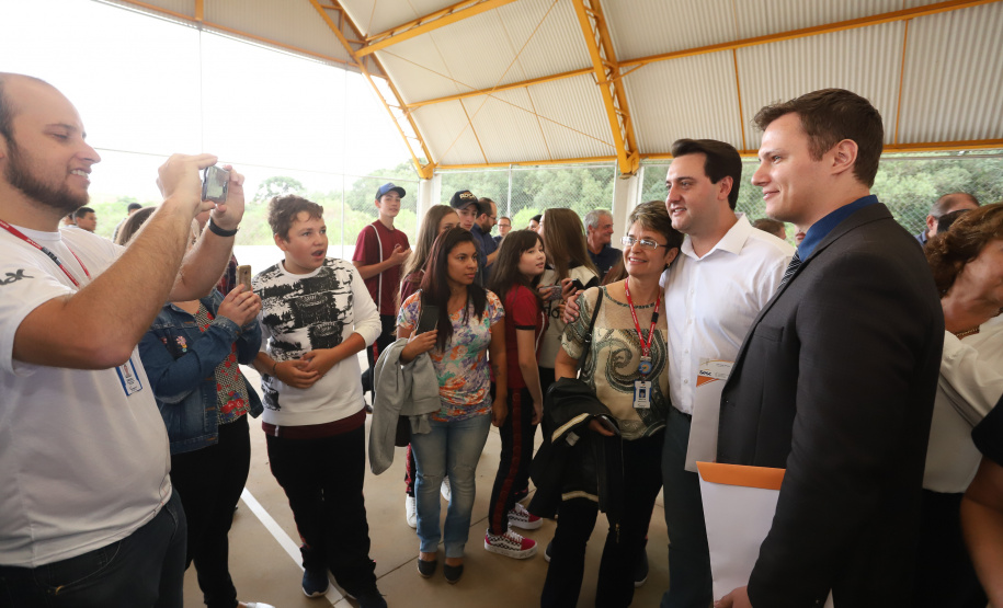 Governador Carlos Massa Ratinho Júnior inaugura em Guarapuava a nova sede do Colégio Estadual Leni Marlene Jacob  -  Guarapuava, 04/04/2019  -  Foto: Rodrigo Felix Leal/ANPr