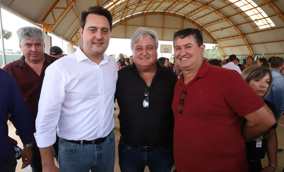 Governador Carlos Massa Ratinho Júnior inaugura em Guarapuava a nova sede do Colégio Estadual Leni Marlene Jacob  -  Guarapuava, 04/04/2019  -  Foto: Rodrigo Felix Leal/ANPr