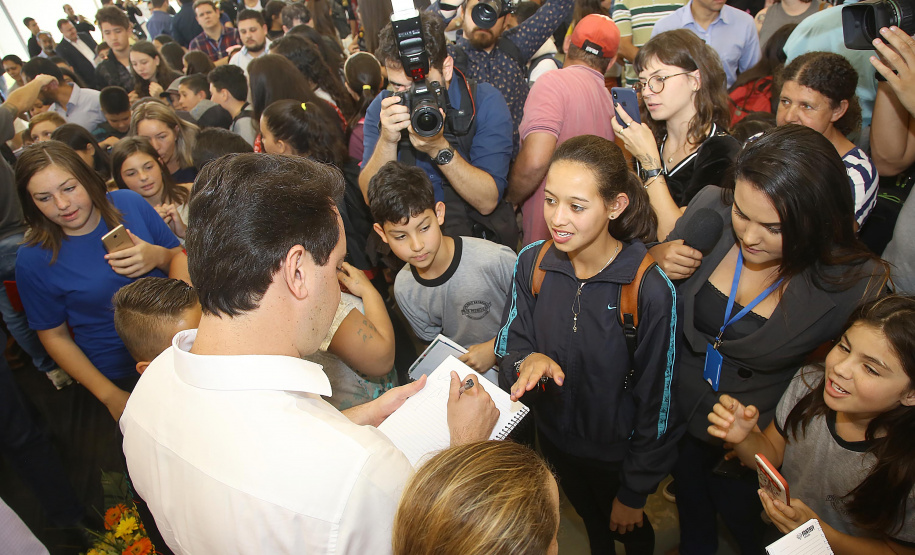 |Governador Carlos Massa Ratinho Júnior inaugura em Guarapuava a nova sede do Colégio Estadual Pedro Carli  -  Guarapuava, 04/04/2019  -  Foto: Jaelson Lucas/ANPr