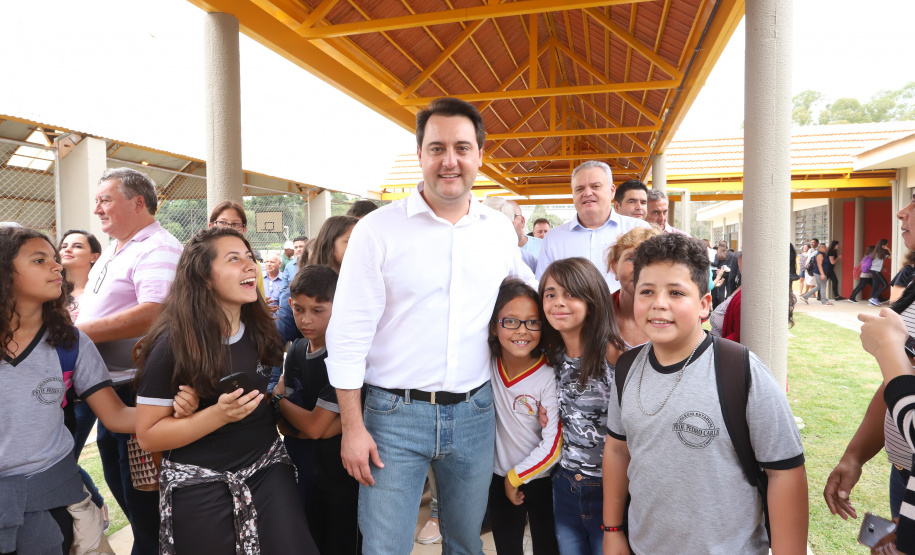 O governador Carlos Massa Ratinho Junior inaugurou nesta quinta-feira (4), em Guarapuava, região central do Paraná, as novas sedes dos colégios estaduais Leni Marlene Jacob e Professor Pedro Carli.  Foto: Rodrigo Felix Leal/ANPr