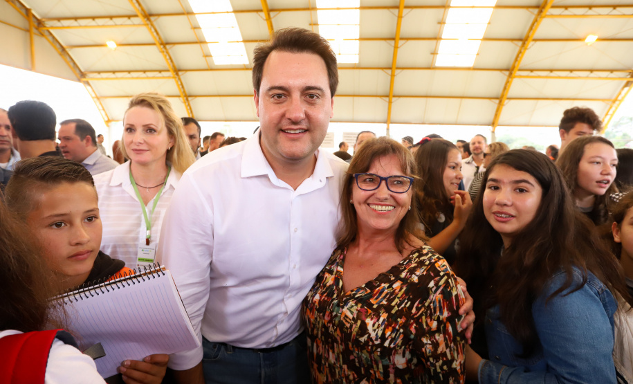 O governador Carlos Massa Ratinho Junior inaugurou nesta quinta-feira (4), em Guarapuava, região central do Paraná, as novas sedes dos colégios estaduais Leni Marlene Jacob e Professor Pedro Carli.  Foto: Rodrigo Felix Leal/ANPr