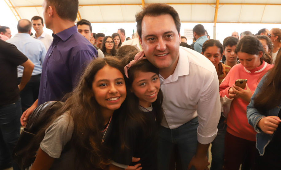 O governador Carlos Massa Ratinho Junior inaugurou nesta quinta-feira (4), em Guarapuava, região central do Paraná, as novas sedes dos colégios estaduais Leni Marlene Jacob e Professor Pedro Carli.  Foto: Rodrigo Felix Leal/ANPr