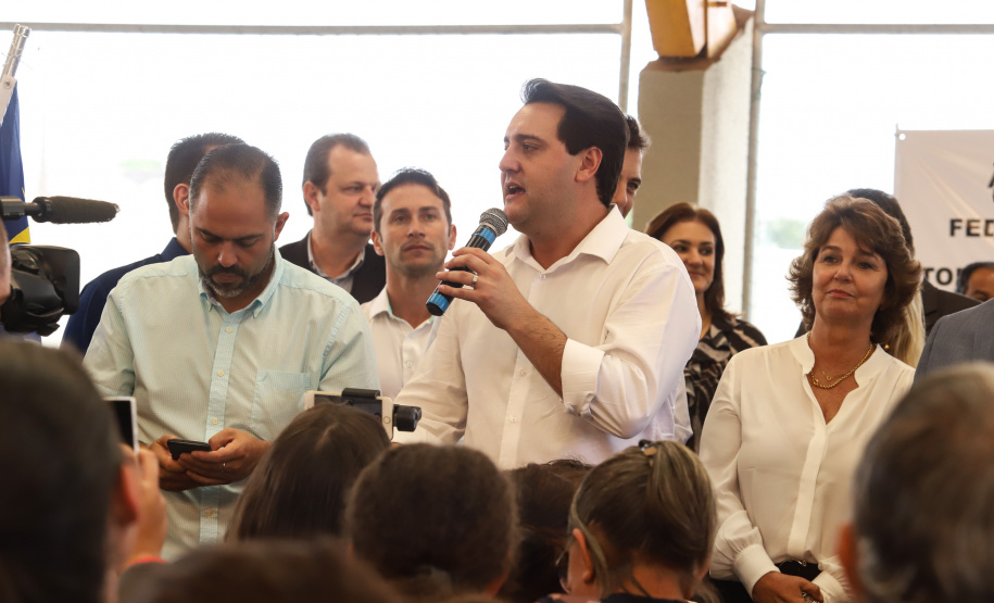 O governador Carlos Massa Ratinho Junior inaugurou nesta quinta-feira (4), em Guarapuava, região central do Paraná, as novas sedes dos colégios estaduais Leni Marlene Jacob e Professor Pedro Carli.  Foto: Rodrigo Felix Leal/ANPr