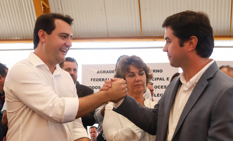 O governador Carlos Massa Ratinho Junior inaugurou nesta quinta-feira (4), em Guarapuava, região central do Paraná, as novas sedes dos colégios estaduais Leni Marlene Jacob e Professor Pedro Carli.  Foto: Rodrigo Felix Leal/ANPr