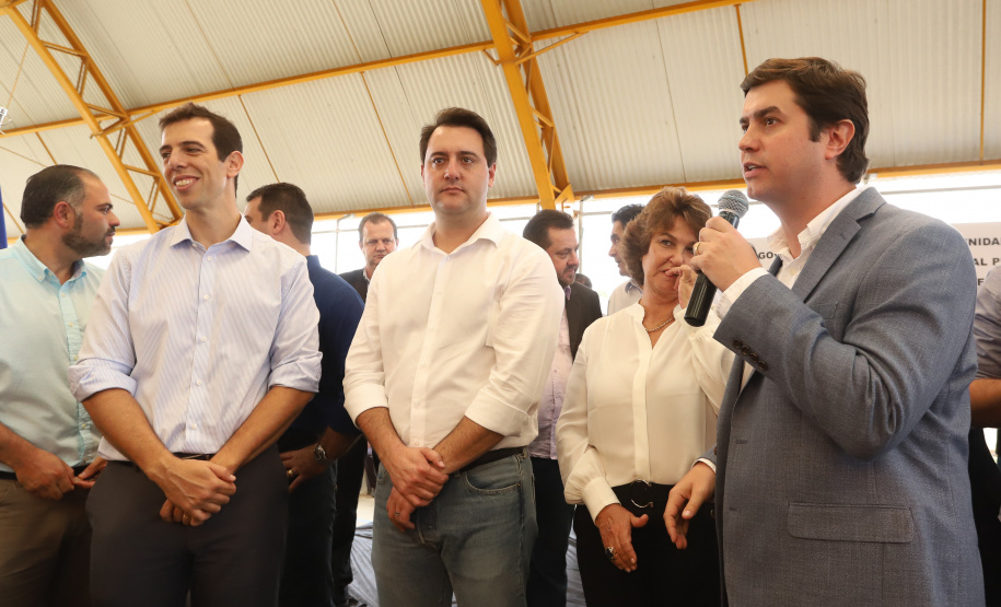 O governador Carlos Massa Ratinho Junior inaugurou nesta quinta-feira (4), em Guarapuava, região central do Paraná, as novas sedes dos colégios estaduais Leni Marlene Jacob e Professor Pedro Carli.  Foto: Rodrigo Felix Leal/ANPr