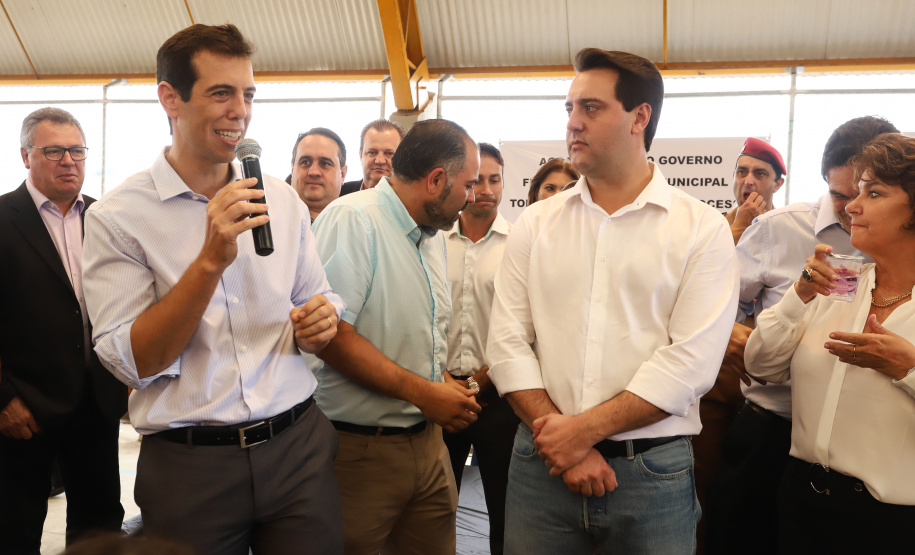 O governador Carlos Massa Ratinho Junior inaugurou nesta quinta-feira (4), em Guarapuava, região central do Paraná, as novas sedes dos colégios estaduais Leni Marlene Jacob e Professor Pedro Carli.  Foto: Rodrigo Felix Leal/ANPr