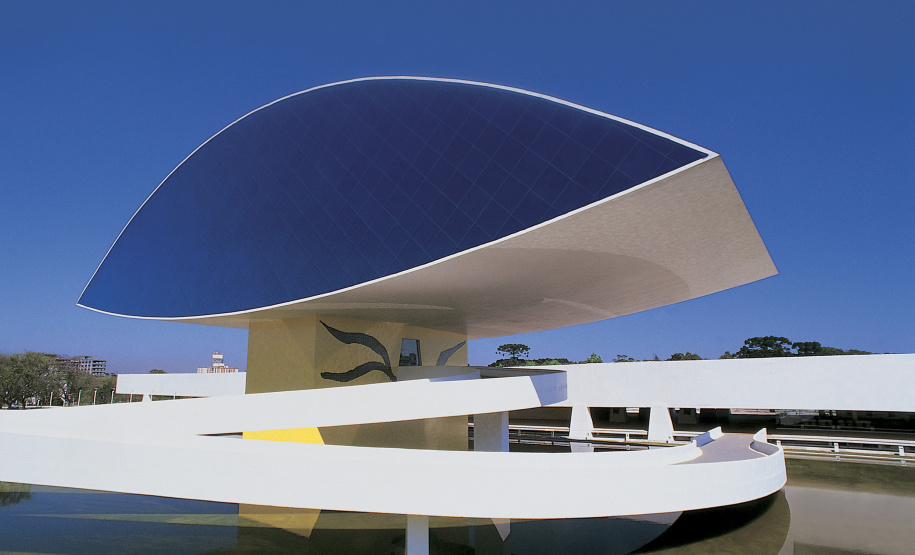 O Que é Original?? é o nome da exposição do artista Marcelo Conrado, uma promoção do Museu Oscar Niemeyer (MON), que será inaugurada na quinta-feira (11). Mais do que isso, a mostra também é uma indagação que o artista faz ao seu público, instigando uma discussão sobre o conceito de autoria na arte contemporânea.  -  Curitiba, 04/04/2019  -  Foro: Carlos Renato