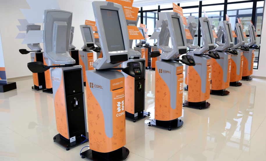 A Copel já concluiu a centralização de todas as suas unidades de operações e serviços que ficavam no interior do Paraná. As equipes agora trabalham concentradas no polo Smart Copel, construído no bairro Novo Mundo, em Curitiba.  -  Curitiba, 05/04/2019  -  Foto: Dani Catisti/Copel