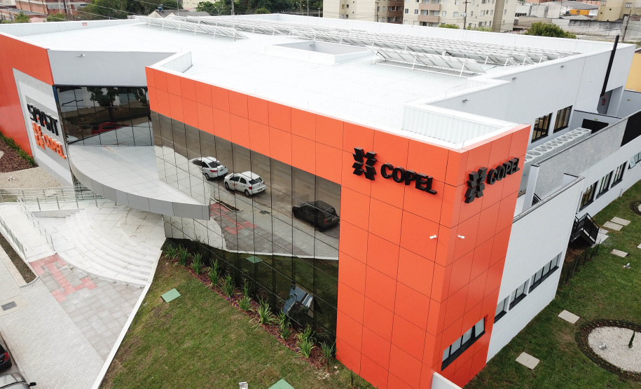 A Copel já concluiu a centralização de todas as suas unidades de operações e serviços que ficavam no interior do Paraná. As equipes agora trabalham concentradas no polo Smart Copel, construído no bairro Novo Mundo, em Curitiba.  -  Curitiba, 05/04/2019  -  Foto: Dani Catisti/Copel