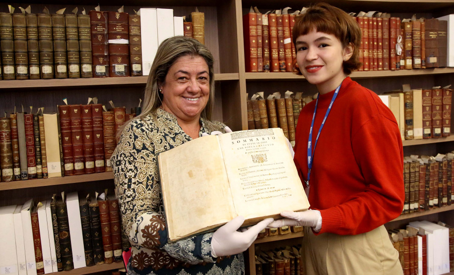 Biblioteca Pública do Paraná. Na imagem, Lidimara Gruss e Gabriela Texeira. Curitiba,27/03/2019 Foto:Jaelson Lucas / ANPr