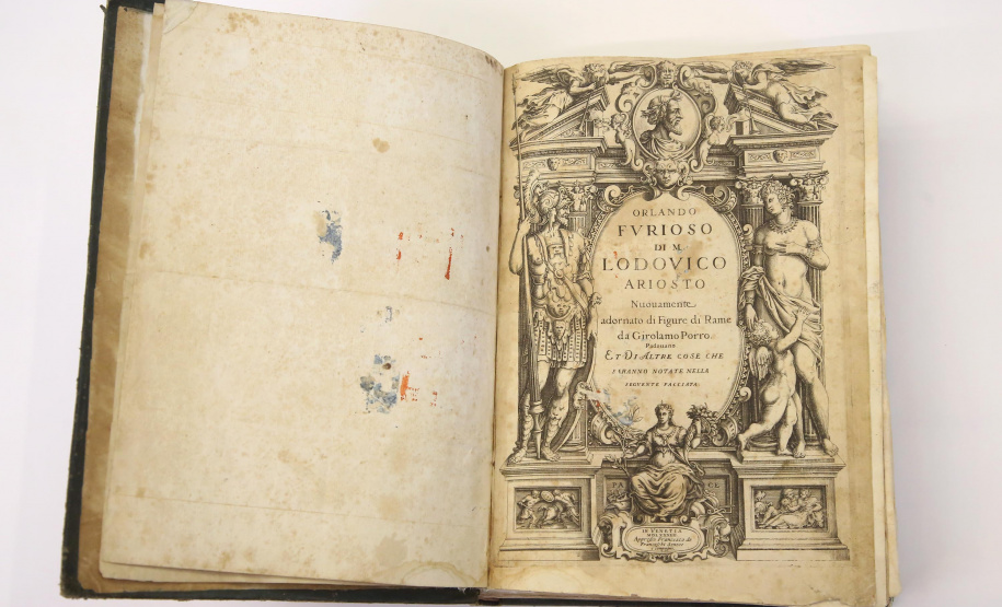 Biblioteca Pública do Paraná. Restauro de livros antigos. Foto: Jaelson Lucas/ANPr