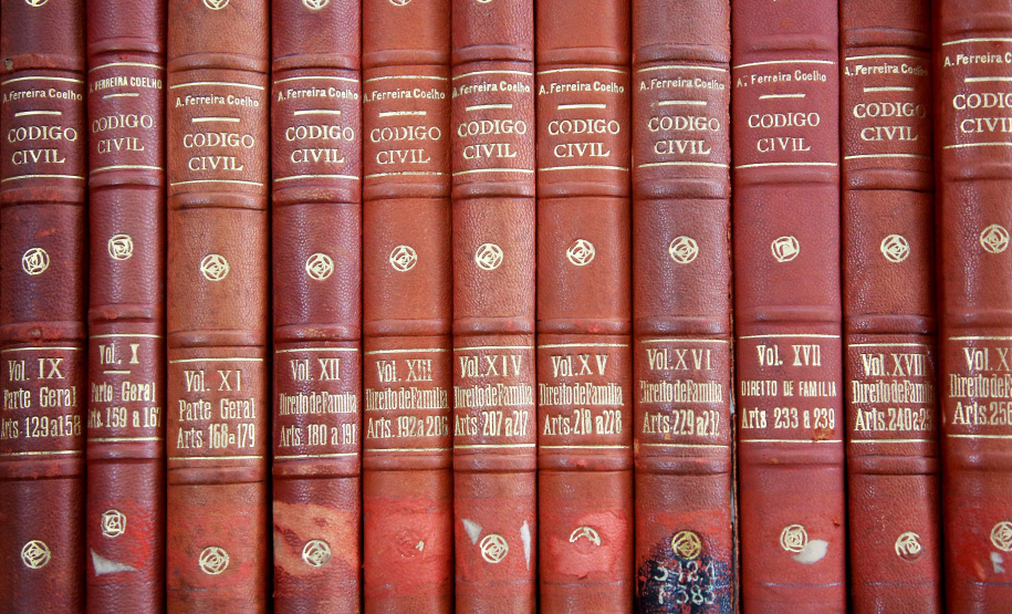 Biblioteca Pública do Paraná. Restauro de livros antigos. Foto: Jaelson Lucas/ANPr