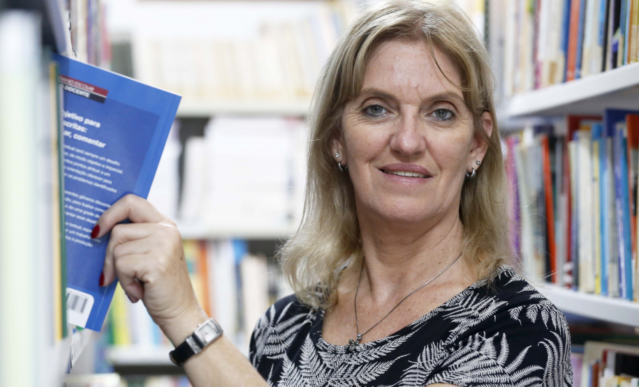 Laugenice Gerber, diretora do Colégio Estadual Barão de Antonina, em Rio Negro.Rio Negro, 13-03-19.Foto: Arnaldo Alves / ANPr.