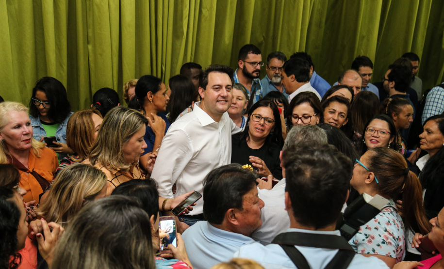 O governador Carlos Massa Ratinho Junior  assina ordem de serviço para construção de Escola em Mauá da Serra nesta quarta-feira (10).  Londrina, 10/04/2019 -  Foto: Geraldo Bubniak/ANPr