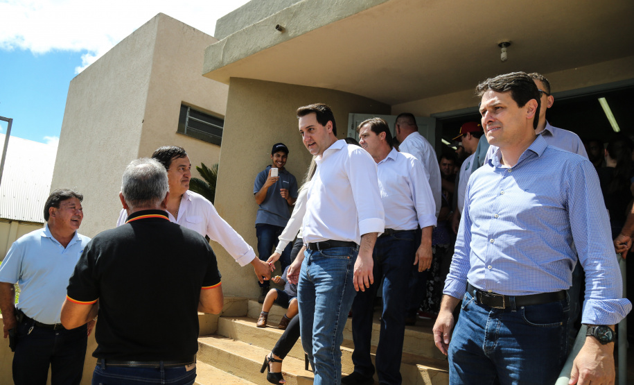O governador Carlos Massa Ratinho Junior  assina ordem de serviço para construção de Escola em Mauá da Serra nesta quarta-feira (10).  Londrina, 10/04/2019 -  Foto: Geraldo Bubniak/ANPr