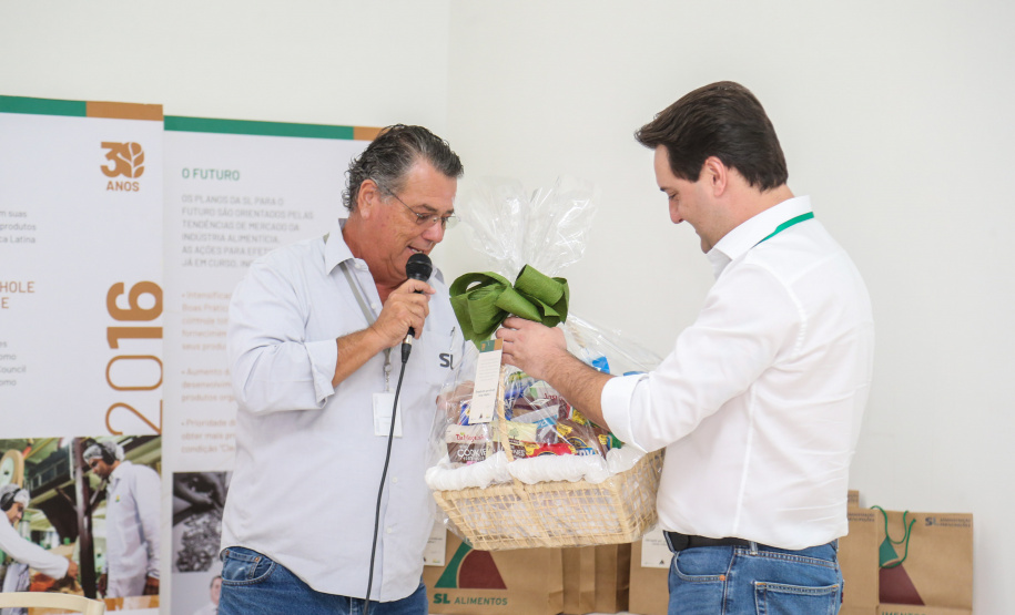 O governador Carlos Massa Ratinho Junior  visita a SL Alimentos em Mauá da Serra nesta quarta-feira (10).  Londrina, 10/04/2019 -  Foto: Geraldo Bubniak/ANPr