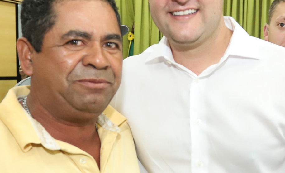 O município de Mauá da Serra, no Vale do Ivaí, ganhará uma nova escola estadual. O governador Carlos Massa Ratinho Junior esteve no município nesta quarta-feira (10) para assinar a ordem de serviço para a construção do Colégio Estadual Vilson Miranda, que terá capacidade para 840 estudantes. O investimento é de R$ 5 milhões.  -  Mauá da Serra, 10/04/2019  -  Foto: Rodrigo Félix Leal/ANPr