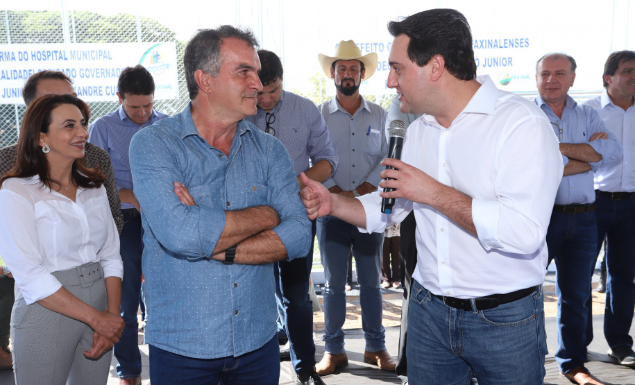 A população de Faxinal, no Vale do Ivaí, ganhou nesta quarta-feira (10)  o espaço Meu Campinho, destinado à prática de atividades de esporte e de lazer, principalmente para crianças e adolescentes